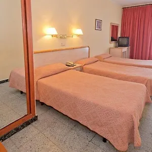 Vila De 3*, Calella España